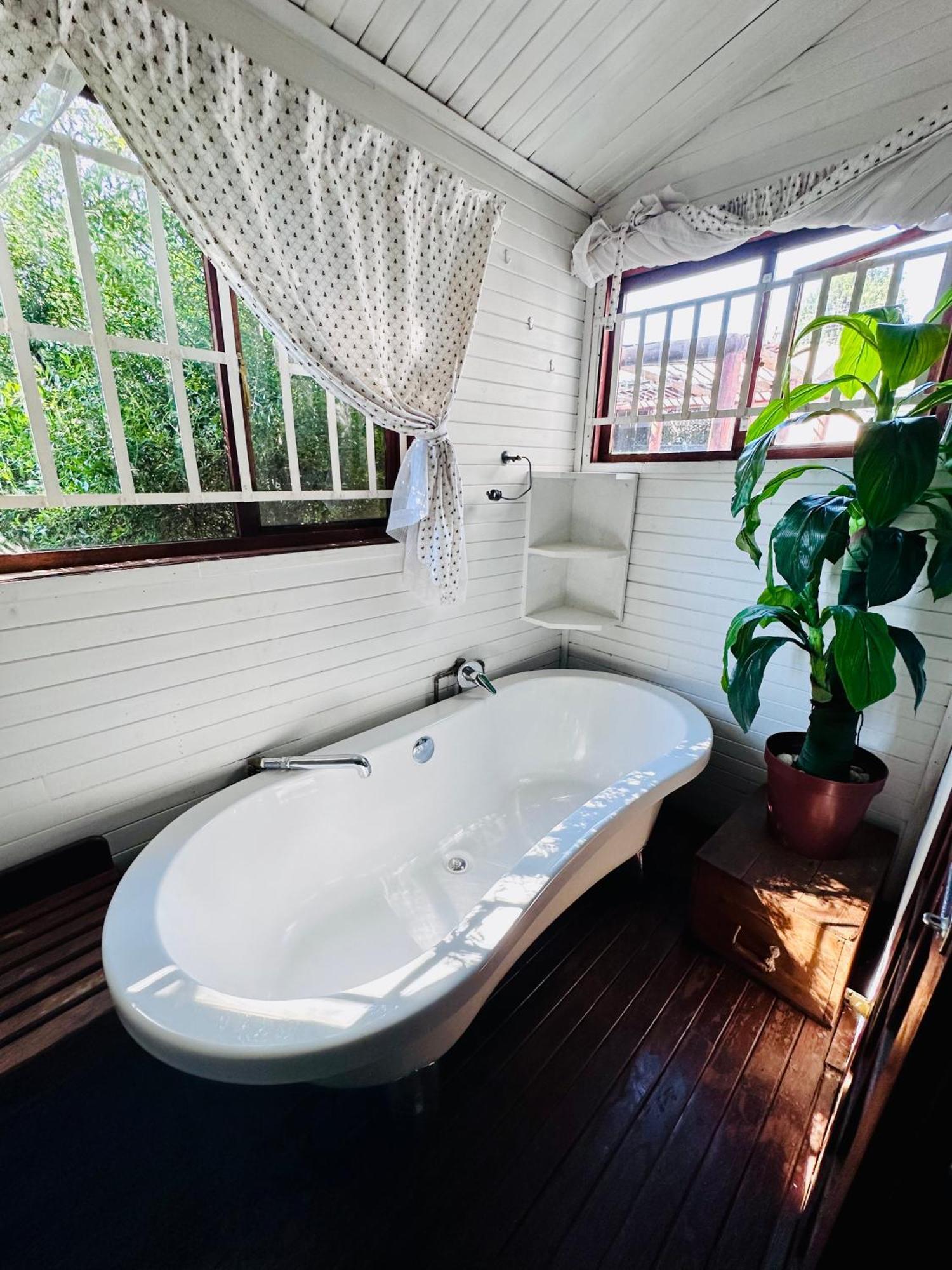 49Onmain Self Catering Holiday Home Sabie Ngoại thất bức ảnh